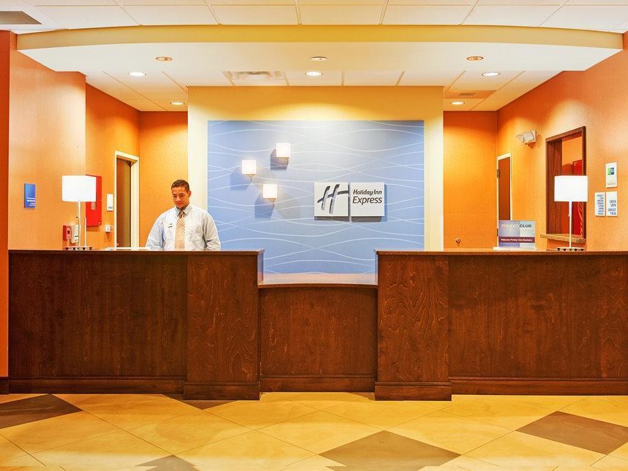 Holiday Inn Express Hotel & Suites Huntsville West - Research Park By Ihg Экстерьер фото