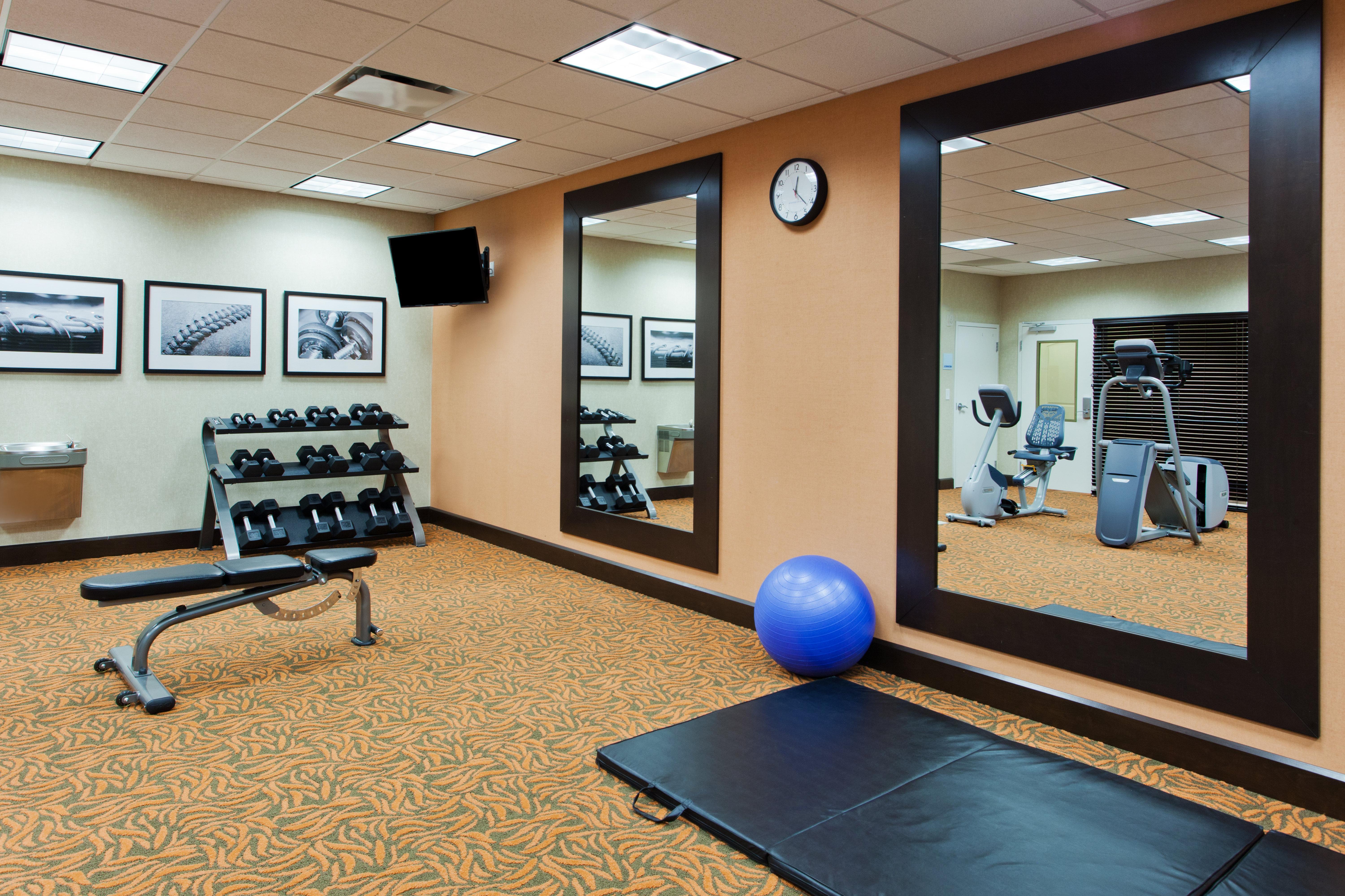 Holiday Inn Express Hotel & Suites Huntsville West - Research Park By Ihg Экстерьер фото